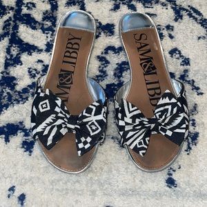 Sam & Libby Black & white bow sandals